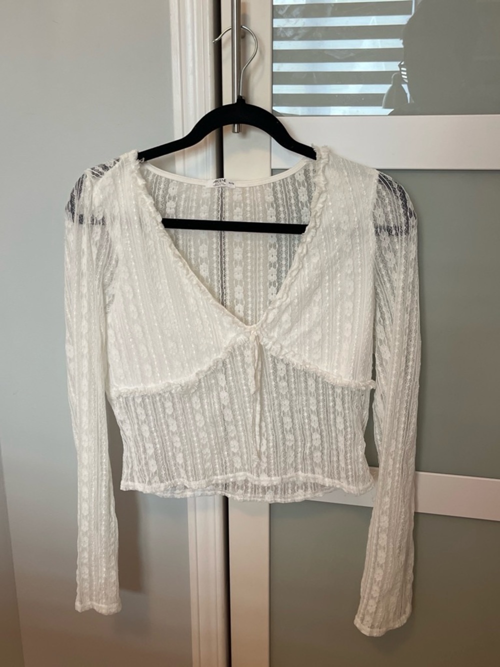 Ardene White Lace V-Neck Cropped Blouse